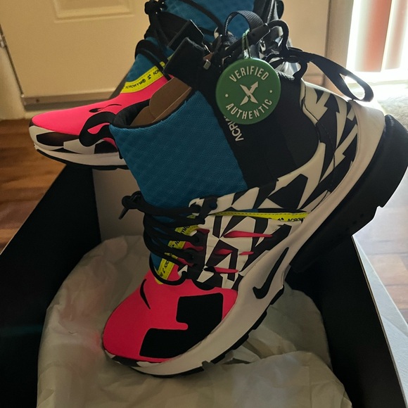 Nike new in box - Picture 4 of 4